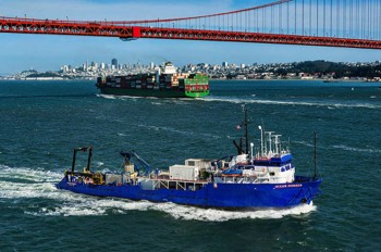  Ocean Pioneer research ship, Golden Gate Bridge 